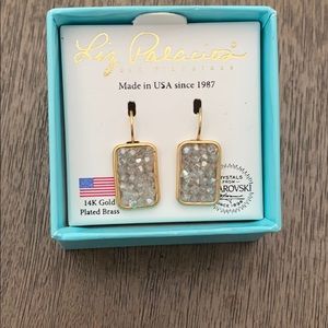Gorgeous gold plated earrings Swarovski crystals!